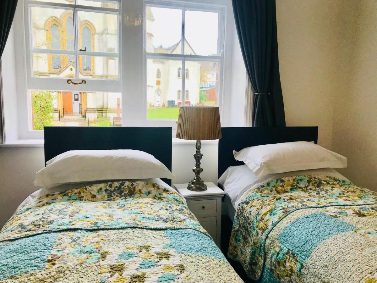 The Nags Head Hotel ไลม์รีจิส ภายนอก รูปภาพ