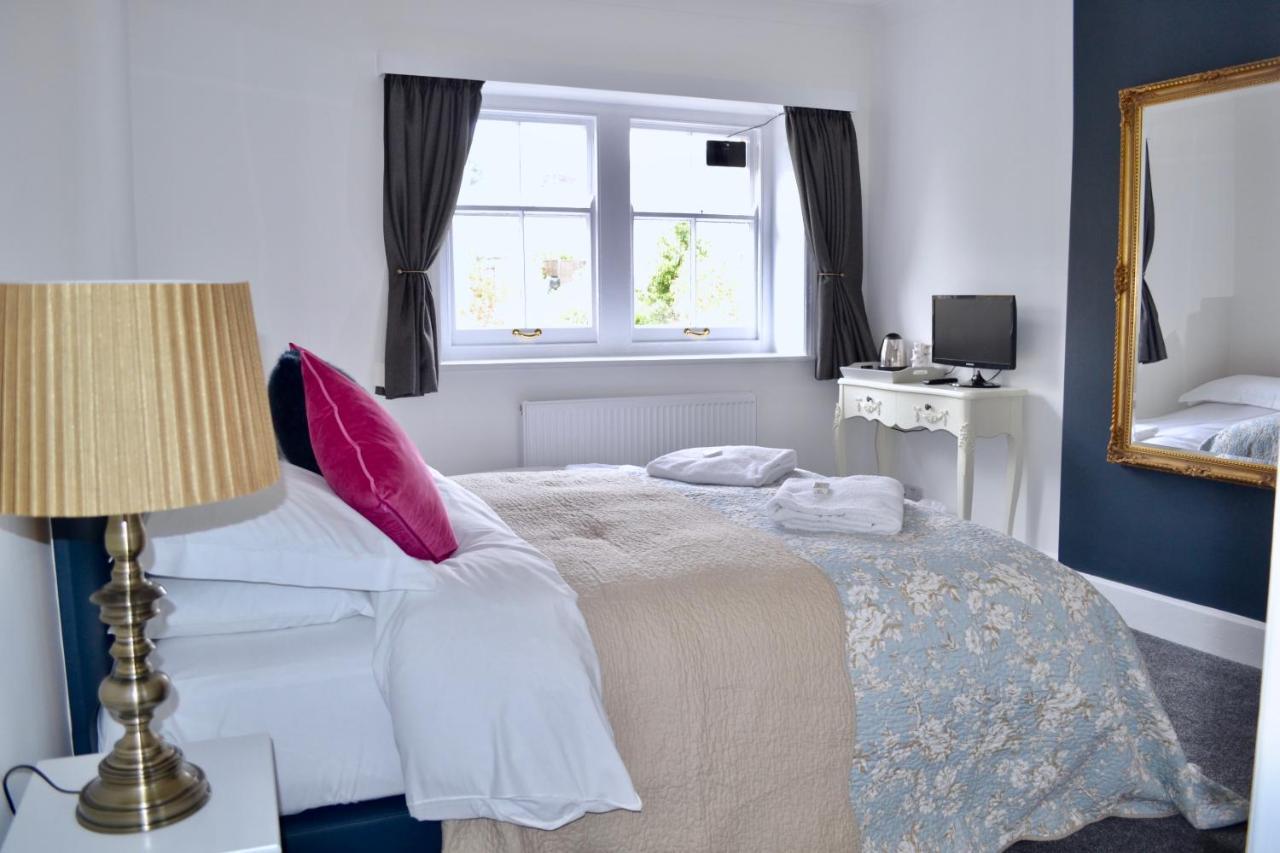 The Nags Head Hotel ไลม์รีจิส ภายนอก รูปภาพ
